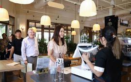 Ông Đặng Lê Nguyên Vũ tiếp tục mở quán cà phê tại Mỹ, hành trình “giấc mơ Mỹ” tiến gần mục tiêu 100 cửa hàng