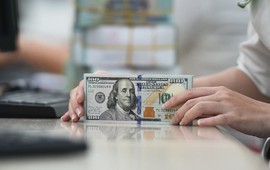 Tỷ giá trung tâm lên cao kỷ lục