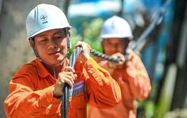 Hết lỗ, EVN báo lãi hơn 1.500 tỷ đồng/tháng