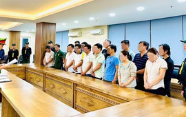 Khởi tố, bắt tạm giam một loạt cán bộ trật tự đô thị; lãnh đạo, nhân viên điện lực, cấp nước