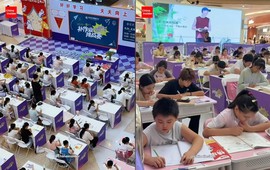 Chiêu hút khách lạ đời của trung tâm thương mại: con ngồi sảnh thi làm bài tập, bố mẹ rảnh tay mua sắm