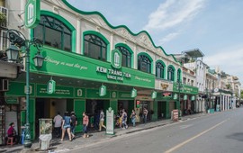 Kem Tràng Tiền sắp rời 'đất vàng' 35 Tràng Tiền: Ai sở hữu khu đất từng được PVcomBank rao bán gần 800 tỷ đồng?