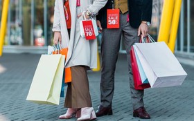 Nhận diện ngay những “bẫy tâm lý” khiến bạn luôn khánh kiệt vào mùa sale