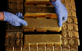 Giá vàng lập đỉnh trước kỳ nghỉ lễ