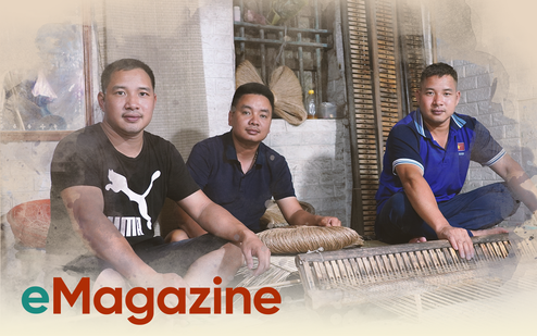 Hành trình bán chiếu online của 3 người con làng nghề: Bà con chạy mất dép, chửi điên khi “bị” quay video, đến chốt hàng chục nghìn đơn hàng online, bán chiếu lễ 14 mét cho đền Hùng