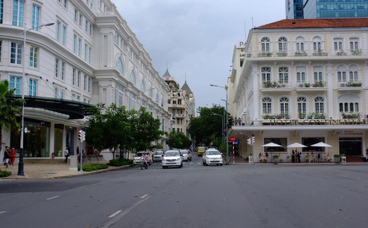 Cuộc cạnh tranh của các nhãn hàng xa xỉ trên con phố Sài Gòn lọt top 15 tuyến đường có giá thuê đắt đỏ nhất thế giới: "Nhiều thương hiệu muốn vào Việt Nam chỉ biết đứng nhìn"