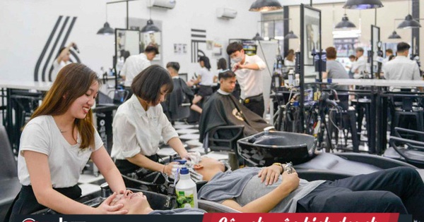 Chuỗi 30Shine mở thêm dịch vụ rửa xe máy, vệ sinh giày, phục vụ khách muốn tranh thủ thời gian khi cắt tóc