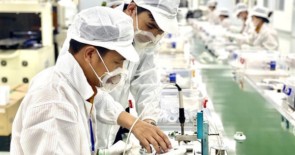 Thấp thỏm chờ thưởng Tết