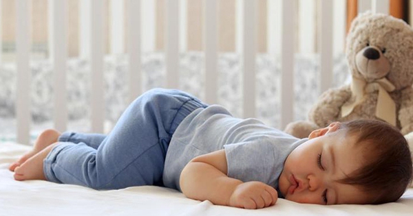 Hướng dẫn tính cách bé ngủ nằm sấp cho phụ huynh thông thái