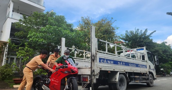 CSGT đến nhà "phạt nguội", Ngọc Trinh nói gì?