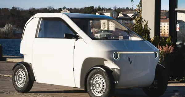 "Chiến thần" xe điện từ châu Âu sắp khuấy đảo thị trường: Ô tô "bé hạt tiêu" có thể tháo rời chơ tiện vận chuyển, giá quanh 250 triệu đồng