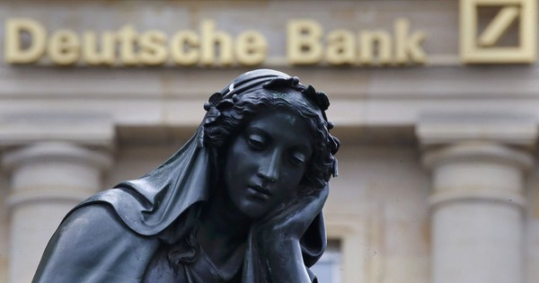 ถูกมองว่าเป็นธนาคารที่ “มั่นคง” แต่หุ้นยังคงถูกเทขายอย่างหนัก เกิดอะไรขึ้นที่ Deutsche Bank?