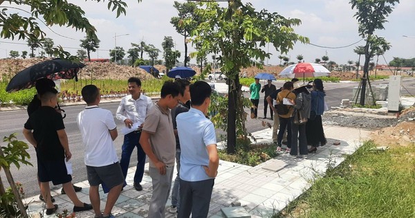 Đang bán cắt lỗ bất động sản, nhà đầu tư bất ngờ quay xe: “Tôi thà để đất không còn hơn bán rẻ”