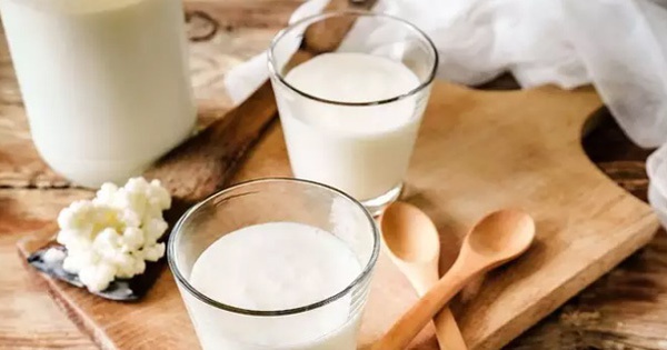 Chuyên gia dinh dưỡng giải đáp: Có nên dùng sữa hạt thay thế sữa bò không?