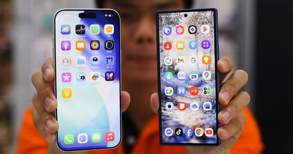 iPhone 17 Pro Max hay Galaxy Z Fold7: Trận chiến hai triết lý - Giữ nguyên khối ổn định hay dám bẻ gập để đổi mới?