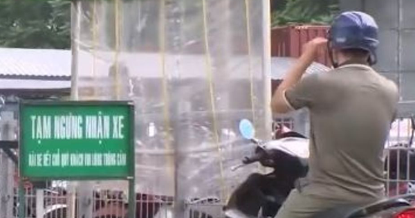 Khổ sở vì thiếu chỗ gửi xe khi đi Metro