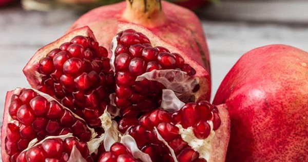 Mua lựu, chuyên gia mách 6 dấu hiệu nhận biết quả hạt đỏ, ngọt lịm, mọng nước