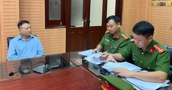 Bắt giam Shark Bình, tạm giữ 597 cây vàng, 18 s...