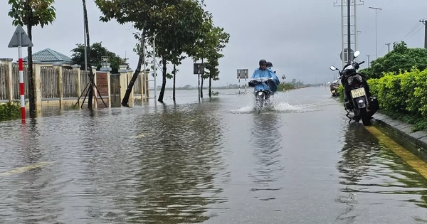 Miền Trung đón mưa đặc biệt lớn, kéo dài