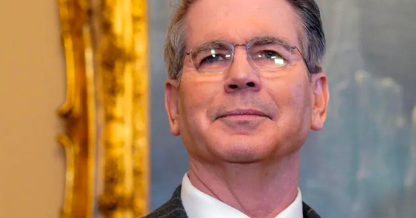 Bị Trung Quốc siết chặt xuất khẩu đất hiếm, Mỹ bất ngờ lên tiếng: Phát tín hiệu có thể kéo dài thời gian hoãn áp thuế 100% với Bắc Kinh