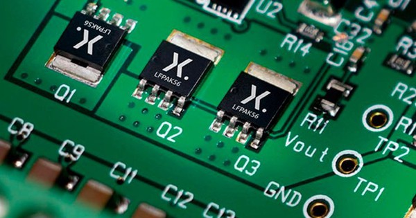 Ngành xe hơi trước nguy cơ khủng hoảng chip tái diễn, chuỗi cung ứng bán dẫn toàn cầu căng thẳng