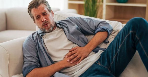 Gặp bác sĩ ngay nếu thấy dấu hiệu bệnh gan này trong toilet