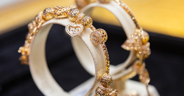 Giá vàng hôm nay 20/10: Đi xuống sau nhiều phiên liên tiếp lập đỉnh