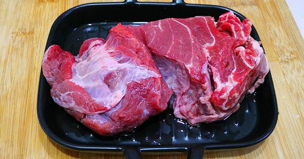 Khi mua thịt bò, bạn nên chọn loại "treo" hay "trưng bày"? Hãy ghi nhớ 4 điều này để tránh bị lừa bởi người bán thịt