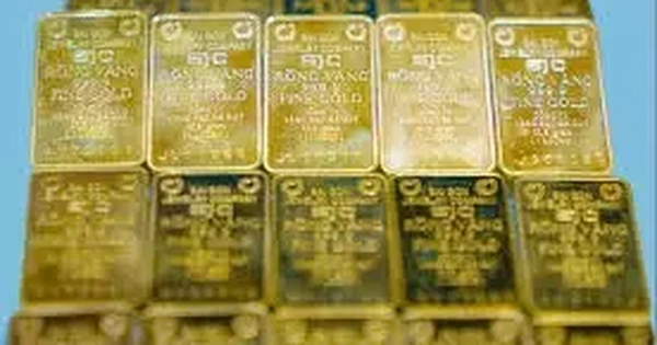 Giá vàng ‘nhảy múa’ từng ngày