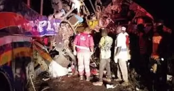 Tai nạn ô tô đặc biệt nghiêm trọng, 63 người thiệt mạng