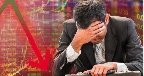 Khối ngoại tiếp đà bán mạnh trong phiên cuối tuần, một mã chứng khoán bị "xả" gần 800 tỷ đồng