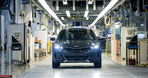 Sự lụi tàn của ‘Detroit của châu Âu’: Công sức gây dựng 30 năm nguy cơ đổ bể vì thuế, 85.000 việc làm có thể biến mất