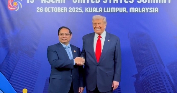 Thủ tướng Phạm Minh Chính gặp Tổng thống Hoa Kỳ...