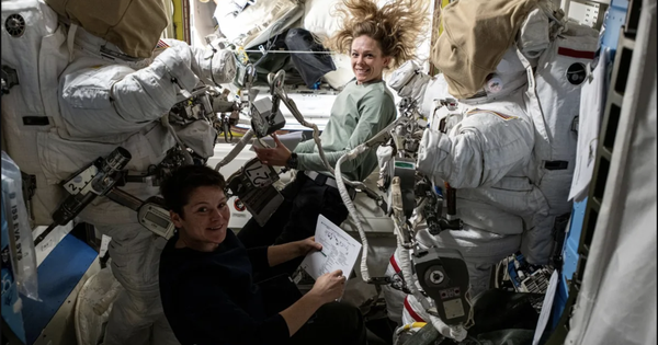 Trở về trái đất sau nhiều tháng sống ngoài không gian, cơ thể phi hành gia xuất hiện thay đổi đáng sợ