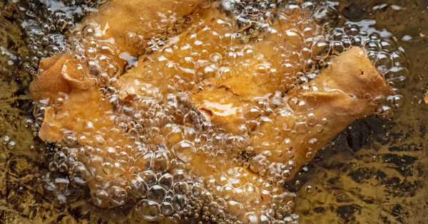 Ngày càng nhiều người bị đột quỵ? Bác sĩ khuyên: Chớ dại đụng nhiều 3 món này