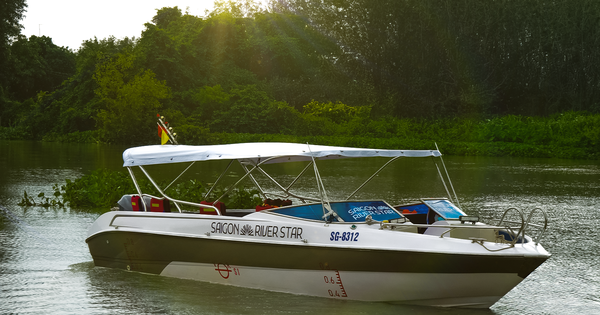 Khi du lịch đường sông trở thành “chất riêng” của Sài Gòn