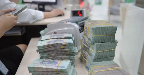 Doanh nghiệp gửi "núi tiền" ở ngân hàng bất chấp lãi suất thấp