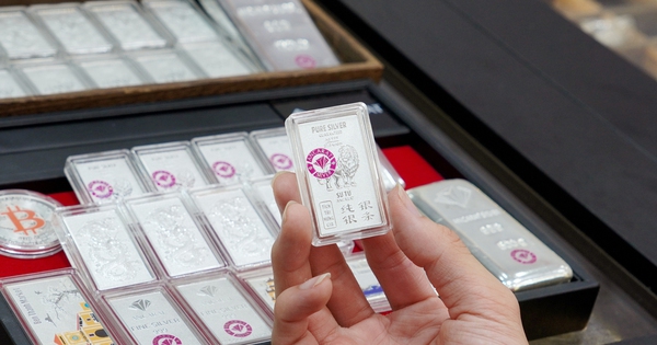 Bạc vừa có pha "lượn sóng" chóng mặt