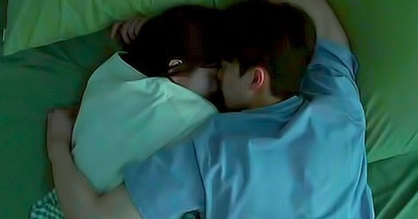 Làm "chuyện ấy" bao nhiêu lần 1 tháng là khỏe mạnh?