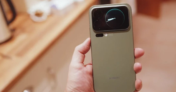 Cú sốc lớn của Xiaomi: Cổ phiếu giảm 10% chỉ tr...