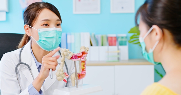 20-30 tuổi đã mắc ung thư đại trực tràng: Bác sĩ Bệnh viện Bạch Mai chỉ ra "thủ phạm" đang châm "mồi lửa"