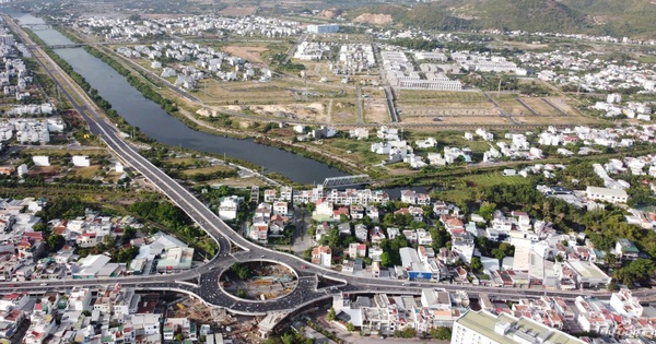 Nhận diện chiến lược của "đại bàng" trên đất Khánh Hoà