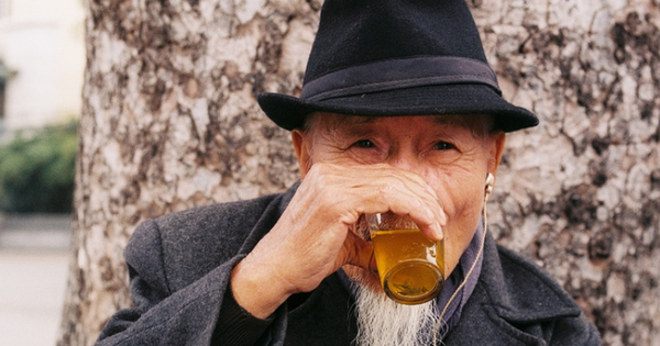 Người trường thọ thường uống 2 loại nước này vào buổi sáng: Da căng hồng hào, sống thọ tới 90 tuổi không khó