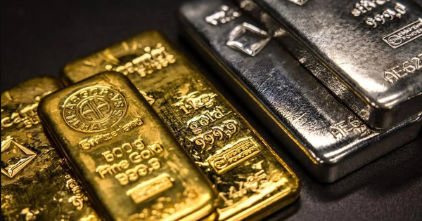 Vì sao giá bạc tăng gần 50% lên mức cao nhất 10 năm?