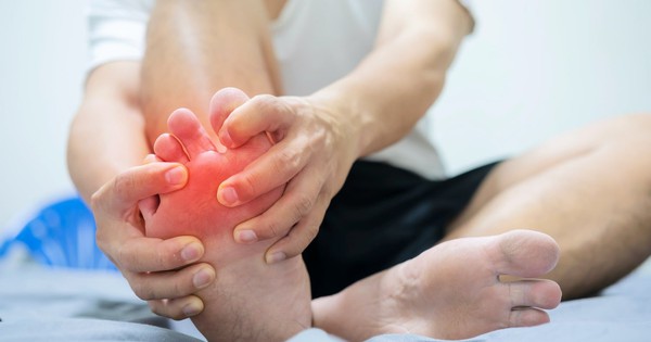 Chân như chuông cảnh báo ung thư phổi: Thấy 3 điểm bất thường này, phải đi chụp CT càng sớm càng tốt!