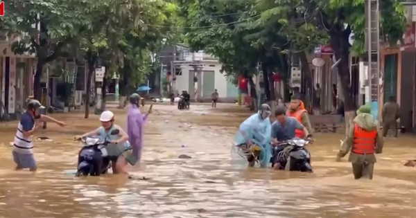 13 người chết và mất tích, hơn 15.000 nhà ngập do mưa lũ sau bão số 11