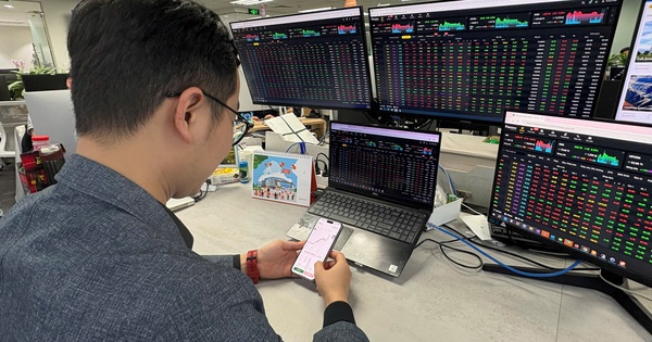 Chứng khoán mất 200 điểm: Diễn biến bình thường