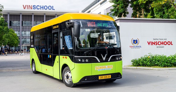 Tập đoàn của ông Phạm Nhật Vượng ra mắt xe điện học đường với loạt công nghệ giám sát, đảm bảo không bỏ sót học sinh