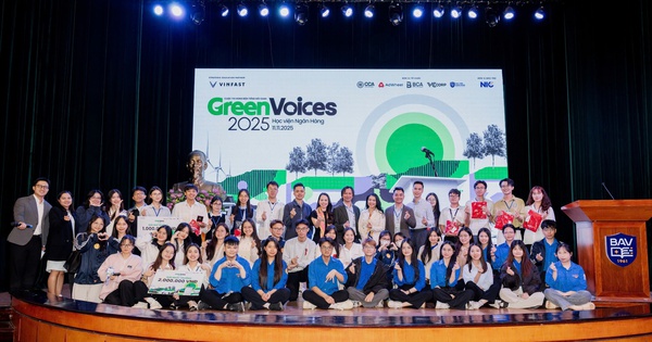 Đến Học viện Ngân hàng nghe sinh viên thi Green Voices: Thuyết phục người e ngại với xe điện bằng chi phí thấp, sử dụng an toàn
