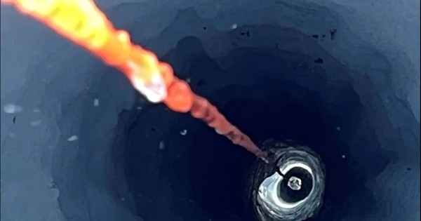 Khoan xuống lớp băng Nam Cực, giới khoa học choáng váng khi thấy dấu tích 14-30 triệu năm tuổi "ẩn mình"